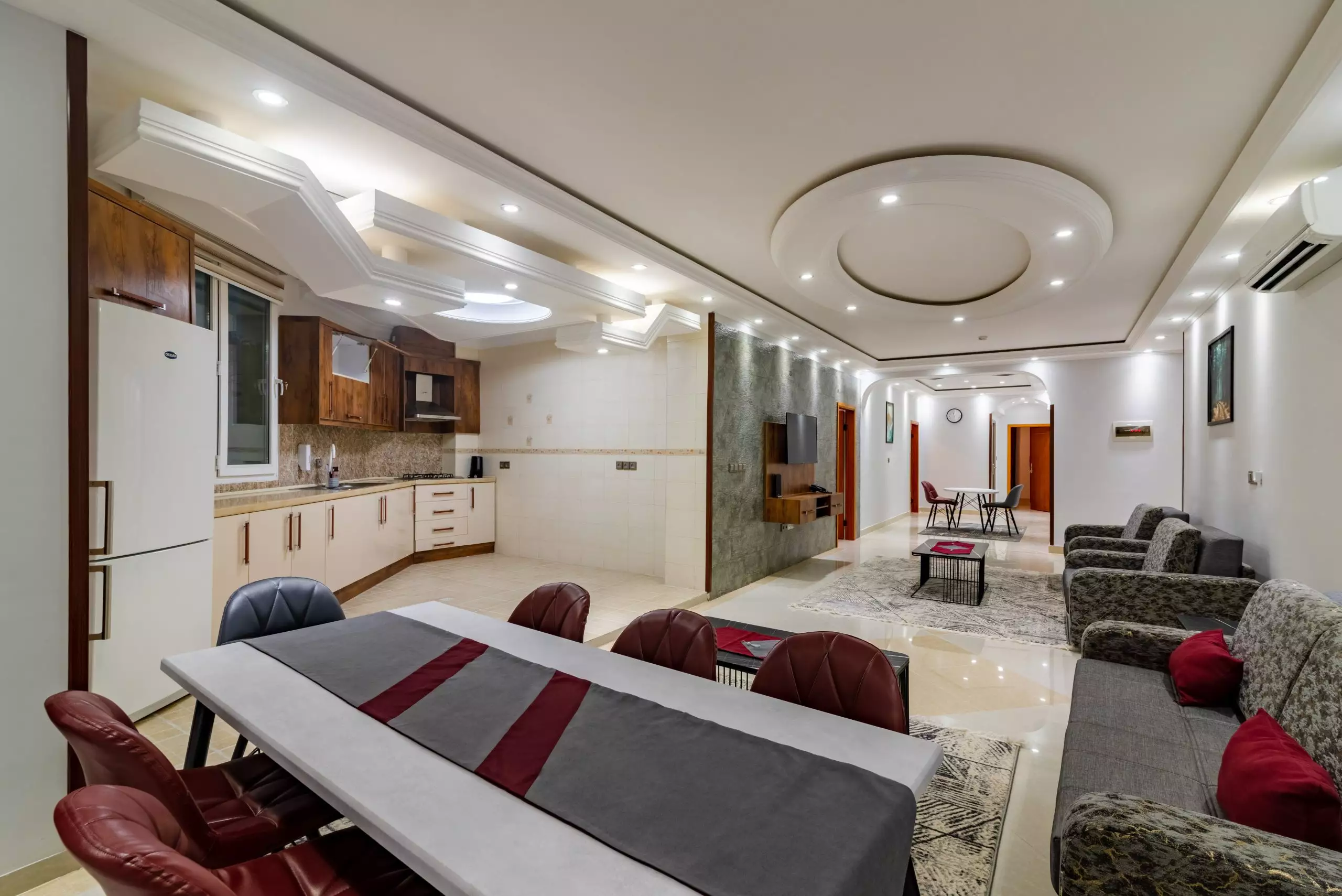 Alibaba https://cdn.alibaba.ir/ostorage/hotel-accommodation-images/685d297da1e6f83605b73a49_سوئیت سه خوابه VIP (2).webp